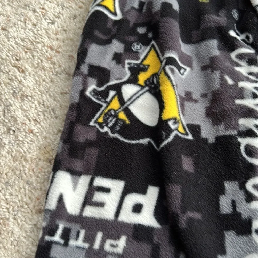 Custom made Penquins size 6-8 boys fleece pajama bottoms.